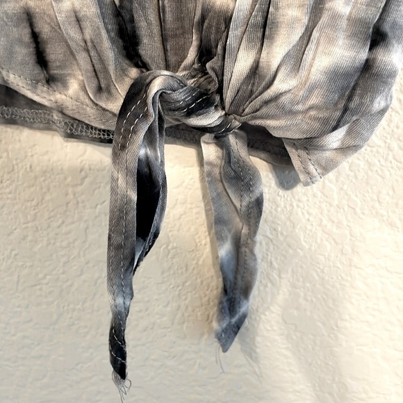 Olivia Rea Women’s Cropped Tank Top Large Grey & White Tie Dye Bohemian Festival - Picture 6 of 12